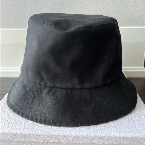 Reversible Dior Bucket Hat - Picture 2 of 2